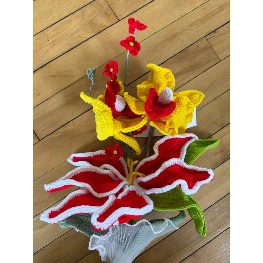 NWT Polmula handmade crochet bouquet red and yellow flowers wedding decor unique